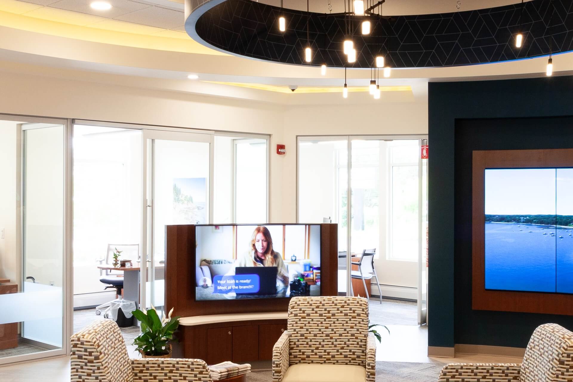 Image of the spacious and modern waiting area inside Maine State credit union in Rockland.