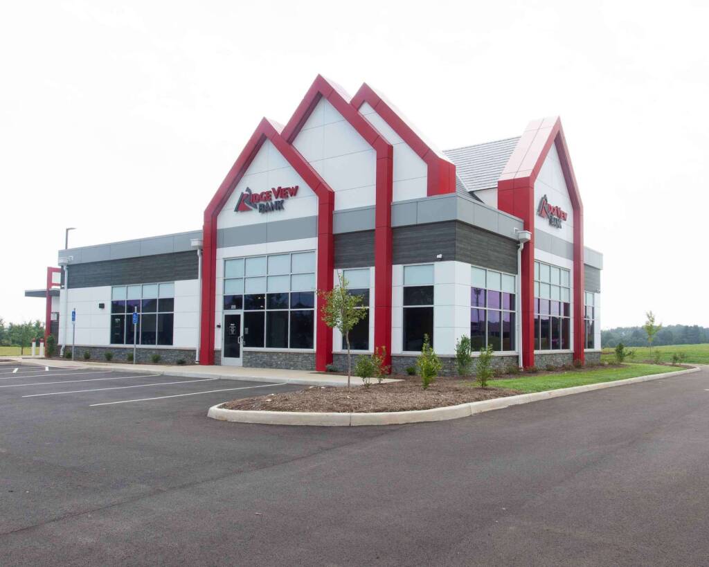 Image of the white and red Ridge View Bank branch located in Smith Mountain Lake.