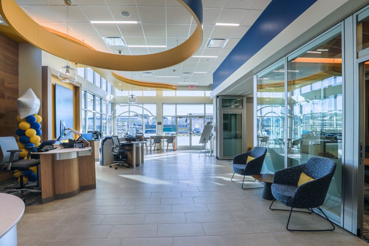 Top 14 Banking Challenges for 2026: Tips & Solutions