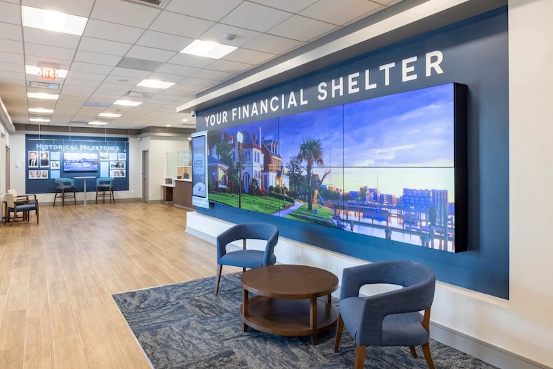 digital signage for banks and credit unions