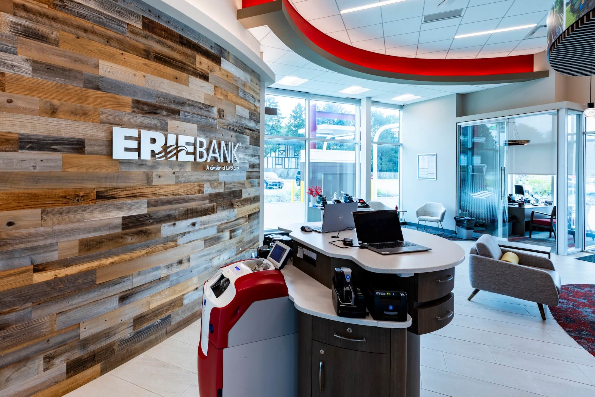 ERIEBANK Woodmere - teller pod
