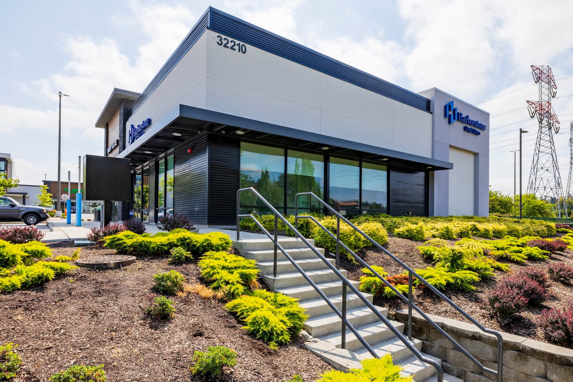 Harborstone-credit union in-line branch exterior