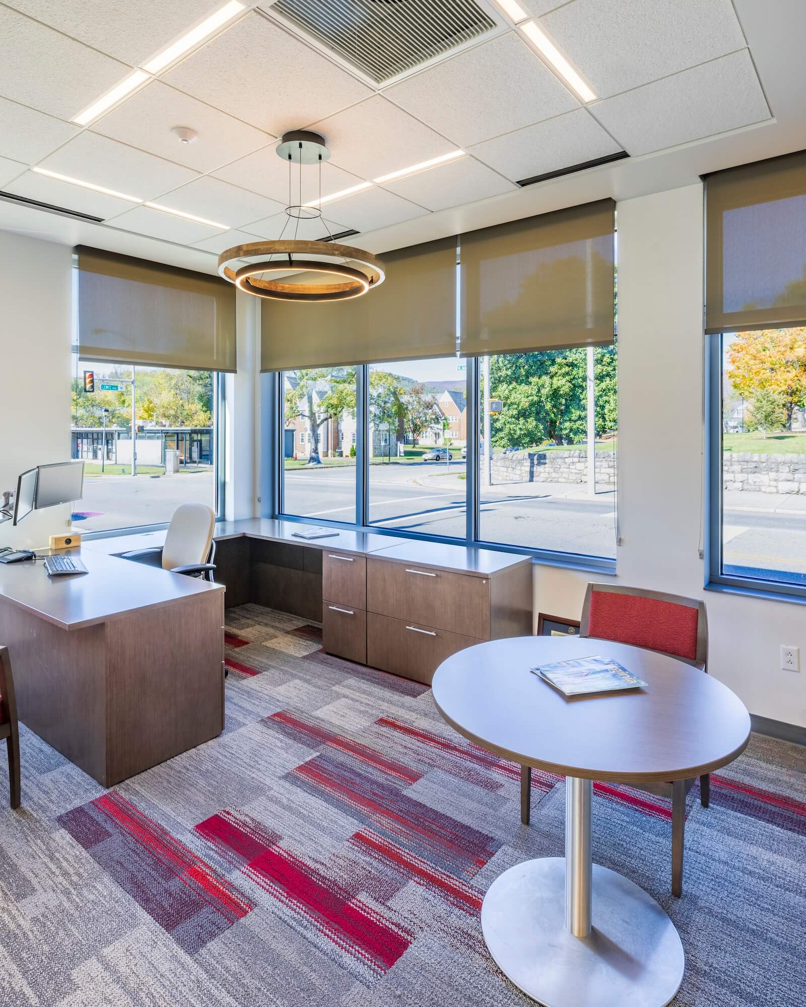 RidgeView Salem-2-interior-office-sunlit-vert